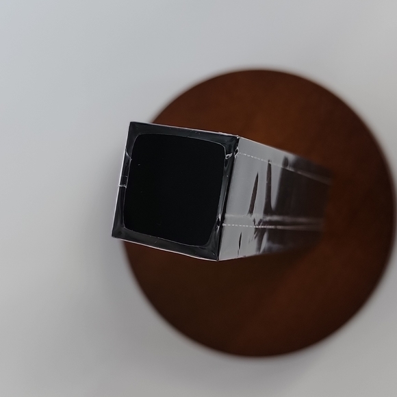 5 Piece Makeup Sample Set - Makeup Eraser, Milani, IBY, Covergirl, & BarryM - Picture 13 of 16